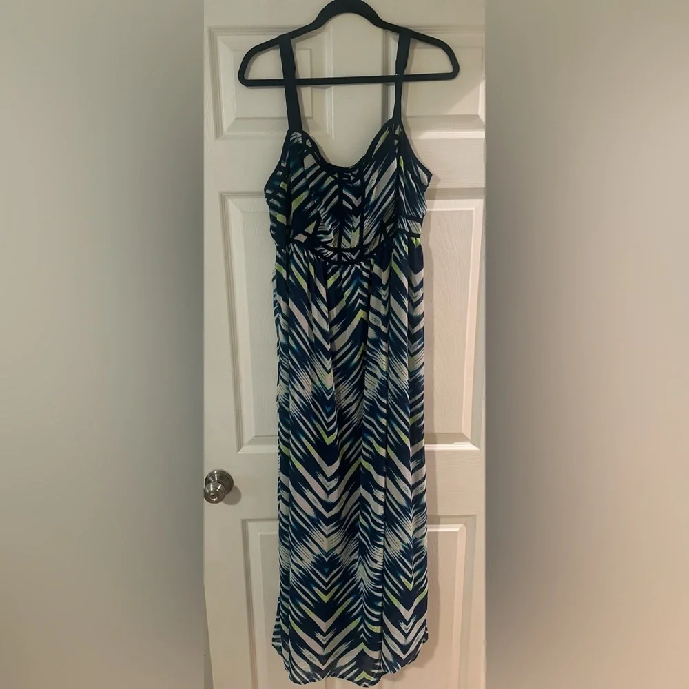 Women’s Torrid Blue Green Chevron Sleeveless Chiffon Maxi Resortwear Vacation 12